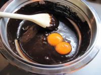 Melt chocolate with butter, cream and sugar above...