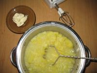 Peel the potatoes, cut, place into the pot and...