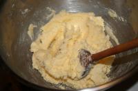 Mix the sugar and vegetable fat Hera. Whisk egg...