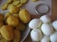 Cut potatoes into the small cubes, eventually use...