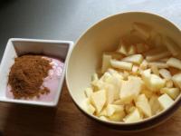 oak raisins in hot water, let it rest for a while...