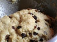 Add in a bowl flour, eggs, sugar, remaining milk,...