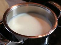 Cover the 5 backed layers with a custard filling....