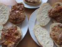 Put warm meat on mustard layer. ...