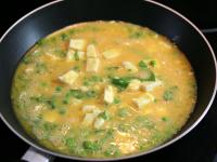 Melt the butter in a pan, pour whisked eggs ....