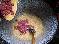Take the kettle with onion from fire and ask one...