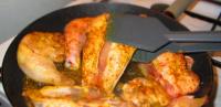 Saute so prepared meat in oil and set aside....