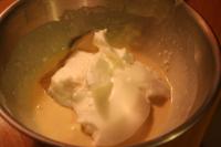 In a bowl, beat two egg yolks with vanilla sugar....