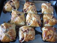 Bake in a preheated oven on a medium degree for...