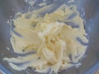 Blend butter with icing and vanilla sugar....