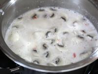 Add above-mentioned ingredients and cook 10-15...