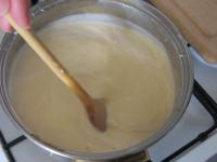 Stir the custard powder in a milk, pour the fluid...