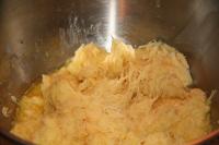 Peel the potatoes, rinse them and grate finely. ...