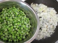Peel the onion, chop and fry in oil. Add frozen,...