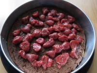 Lay closely the one-half strawberries (370g) on...