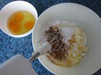 Whip creamy cheese, cream, cream curd, both sugar...