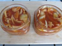 Pour the cooled pickle over the onion and...