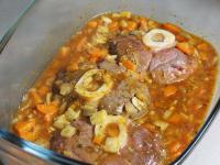 Pour the content of the pan to the meat....