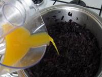 Pour in orange juice and again braise until...