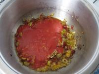 Add chopped olives, chopped pepper and tomato...