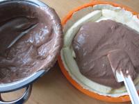 Evenly spread hot cooked pudding over the bananas....