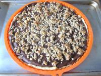 Sprinkle the pudding with crumble....