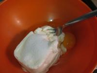 Mix to combine cream cheese with egg and vanilla...