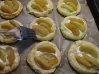 Place the apples from compote on top of the...