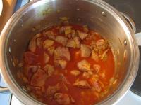Set the pot aside, mix to the meat ground red...