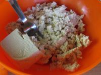 Crush the tofu in a bowl with a fork....