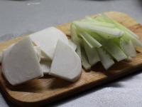 Cut a piece of radish and cucumber....