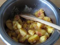 Put in a pot and add sugar. Let rest for a while...