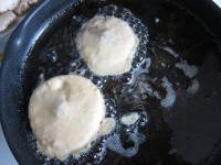 ... and put them in hot oil. Fry briefly ......