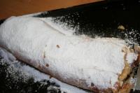 Sprinkle warm strudel with sifted powdered sugar....