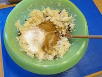 Mix into the cool cabbage washed raisins, sugar,...