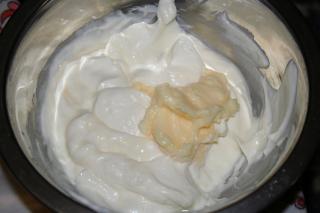 Preparation of the cream cheese filling