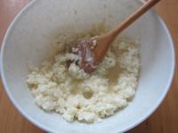Melt the gelatine in a warm, but not boiling water...