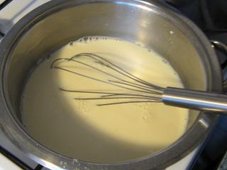 Pudding with liqueur cream