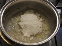 Pour flour into the onion and fry it....