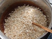 Sprinkle puffed rice....