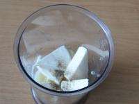 Add cheese and ground black pepper. Liquidize...
