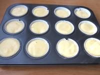 Put paper baskets into muffin form and evenly...