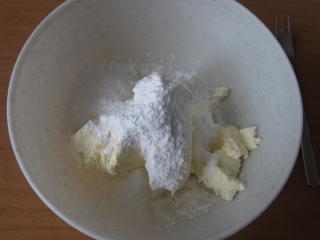 Mascarpone - cream cheese filling