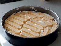 Place second layer of biscuits on the cream. ...