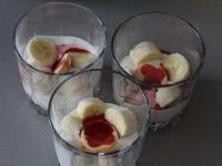 Add sliced banana and some more sponge biscuits,...