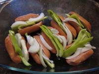 Put onion and pepper into the cuttings of fat...