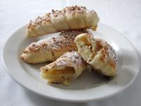 Leave the cookies cool and sprinkle them with...
