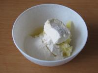 Add bryndza, flour and salt. Prepare the dough ......