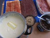 Mix a piece of butter into the gruel. Spread mixed...