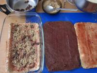 Finely chop walnuts. Sprinkle the cake base in the...